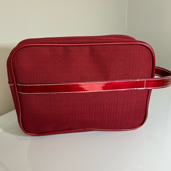 Makeup Bag Red Pattern Vinyl Zipper with Handle Estée Lauder Preloved Gently - Picture 1 of 9